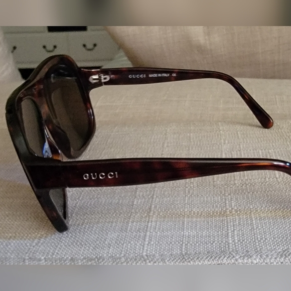 Gucci Tortoise Shell Sunglasses & Case. - Picture 5 of 9